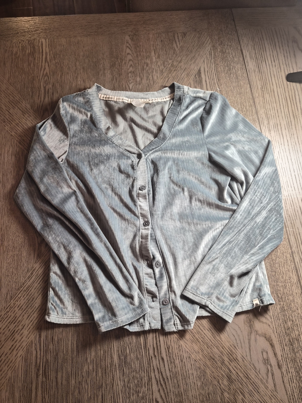 Lucky Brand Women's Washed Light Blue Button-Front V-Neck Top